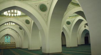 پیامبر و ابوبکر در مسجد قبا ؟!